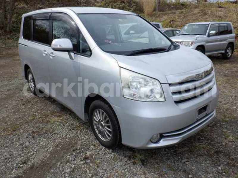 Big with watermark toyota noah uganda kampala 10162