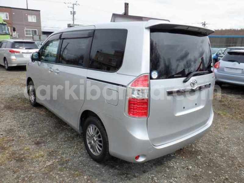 Big with watermark toyota noah uganda kampala 10162