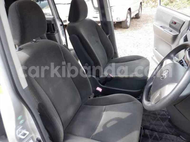 Big with watermark toyota noah uganda kampala 10162