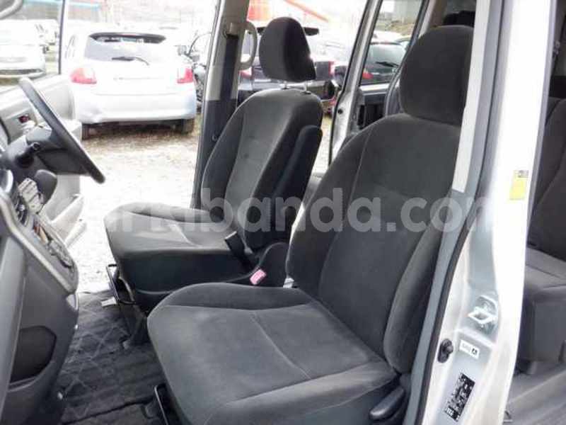 Big with watermark toyota noah uganda kampala 10162