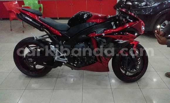 Acheter Neuf Moto Yamaha FZR Noir à Bushenyi, Occidental Acheter Neuf Moto Yamaha FZR Noir à Bushenyi, Occidental