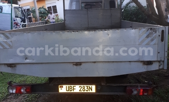 Gura Yakoze Mitsubishi L400 White Ikamyo i Kampala mu Uganda Gura Yakoze Mitsubishi L400 White Ikamyo i Kampala mu Uganda
