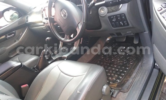 Gura Yakoze Toyota Land Cruiser Prado Black Imodoka i Kampala mu Uganda Gura Yakoze Toyota Land Cruiser Prado Black Imodoka i Kampala mu Uganda