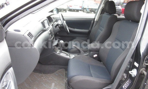 Gura Yakoze Toyota Runx Black Imodoka i Kampala mu Uganda Gura Yakoze Toyota Runx Black Imodoka i Kampala mu Uganda