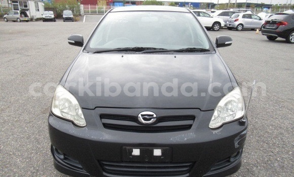 Gura Yakoze Toyota Runx Black Imodoka i Kampala mu Uganda Gura Yakoze Toyota Runx Black Imodoka i Kampala mu Uganda