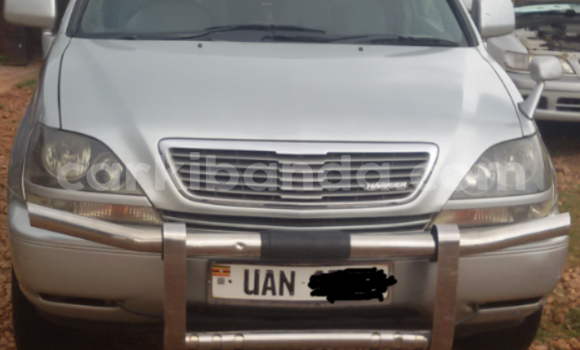 Gura Yakoze Toyota Harrier Silver Imodoka i Kampala mu Uganda Gura Yakoze Toyota Harrier Silver Imodoka i Kampala mu Uganda