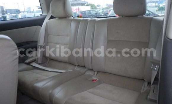 Acheter Neuf Voiture Toyota Alphard Blanc à Kampala, Ouganda Acheter Neuf Voiture Toyota Alphard Blanc à Kampala, Ouganda