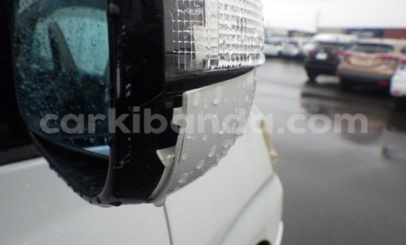 Acheter Neuf Voiture Toyota Alphard Blanc à Kampala, Ouganda Acheter Neuf Voiture Toyota Alphard Blanc à Kampala, Ouganda