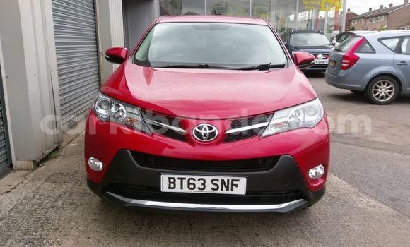 Nunua Ilio tumika Toyota RAV4 Nyekundu Gari ndani ya Kampala nchini Uganda Nunua Ilio tumika Toyota RAV4 Nyekundu Gari ndani ya Kampala nchini Uganda