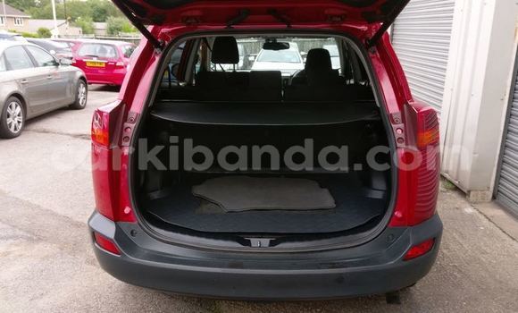 Nunua Ilio tumika Toyota RAV4 Nyekundu Gari ndani ya Kampala nchini Uganda Nunua Ilio tumika Toyota RAV4 Nyekundu Gari ndani ya Kampala nchini Uganda