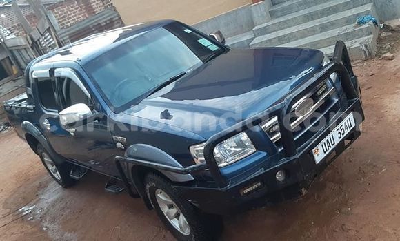 Nunua Ilio tumika Ford Ranger Bluu Gari ndani ya Kampala nchini Uganda