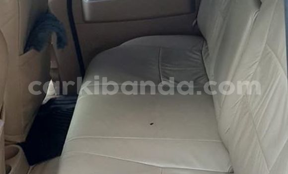 Gura Yakoze Ford Ranger Blue Imodoka i Kampala mu Uganda Gura Yakoze Ford Ranger Blue Imodoka i Kampala mu Uganda