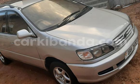Gura Yakoze Toyota Ipsum Silver Imodoka i Kampala mu Uganda Gura Yakoze Toyota Ipsum Silver Imodoka i Kampala mu Uganda