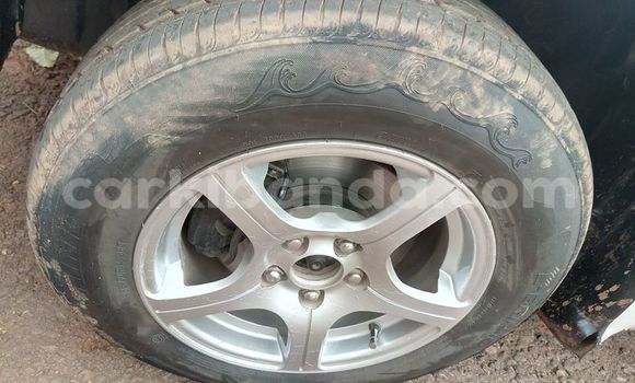 Acheter Occasion Voiture Toyota Premio Blanc à Kampala, Ouganda Acheter Occasion Voiture Toyota Premio Blanc à Kampala, Ouganda