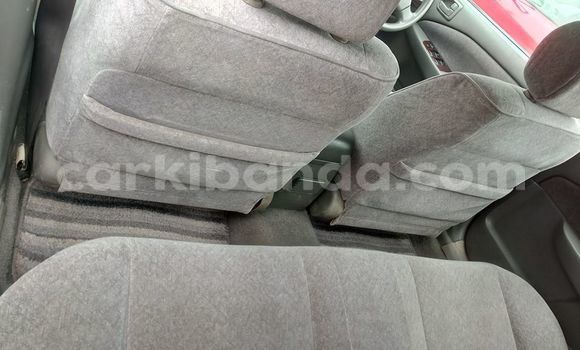 Acheter Occasion Voiture Toyota Premio Blanc à Kampala, Ouganda Acheter Occasion Voiture Toyota Premio Blanc à Kampala, Ouganda