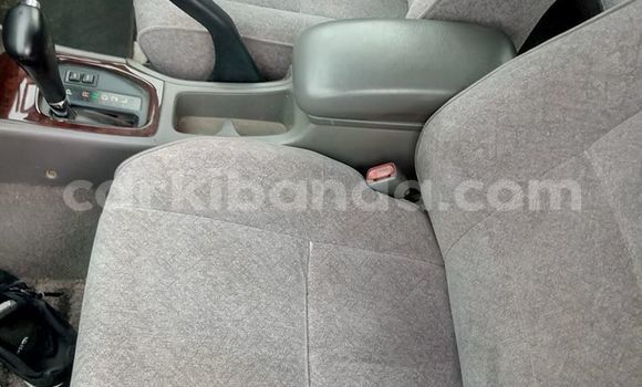 Acheter Occasion Voiture Toyota Premio Blanc à Kampala, Ouganda Acheter Occasion Voiture Toyota Premio Blanc à Kampala, Ouganda