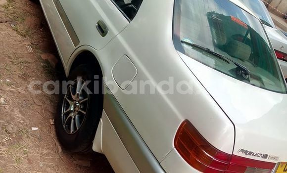Acheter Occasion Voiture Toyota Premio Blanc à Kampala, Ouganda Acheter Occasion Voiture Toyota Premio Blanc à Kampala, Ouganda