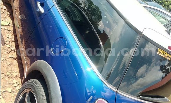 Acheter Occasion Voiture MINI Cooper Bleu à Kampala, Ouganda Acheter Occasion Voiture MINI Cooper Bleu à Kampala, Ouganda