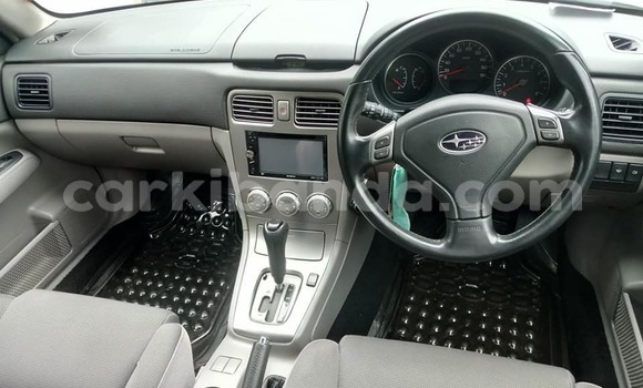 Acheter Occasion Voiture Subaru Forester Blanc à Kampala, Ouganda Acheter Occasion Voiture Subaru Forester Blanc à Kampala, Ouganda