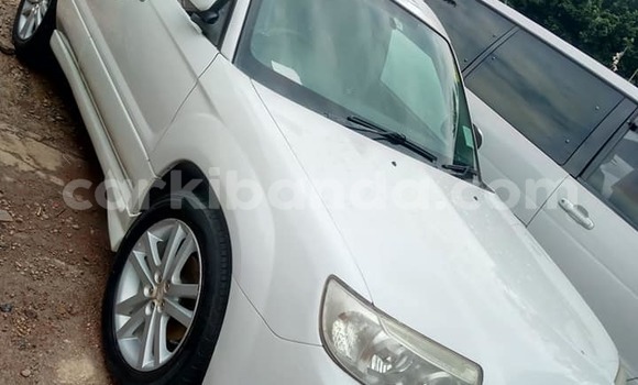 Acheter Occasion Voiture Subaru Forester Blanc à Kampala, Ouganda Acheter Occasion Voiture Subaru Forester Blanc à Kampala, Ouganda