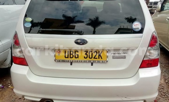 Acheter Occasion Voiture Subaru Forester Blanc à Kampala, Ouganda Acheter Occasion Voiture Subaru Forester Blanc à Kampala, Ouganda