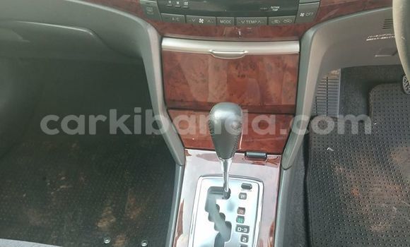 Acheter Occasion Voiture Toyota Premio Bleu à Kampala, Ouganda Acheter Occasion Voiture Toyota Premio Bleu à Kampala, Ouganda