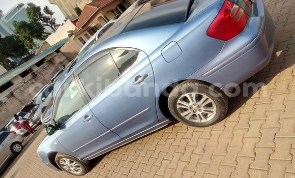 Acheter Occasion Voiture Toyota Premio Bleu à Kampala, Ouganda Acheter Occasion Voiture Toyota Premio Bleu à Kampala, Ouganda