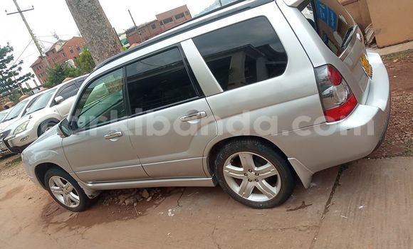 Acheter Occasion Voiture Subaru Forester Gris à Kampala, Ouganda Acheter Occasion Voiture Subaru Forester Gris à Kampala, Ouganda