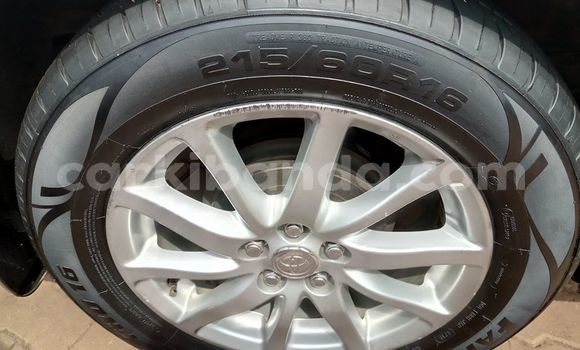 Acheter Occasion Voiture Toyota Premio Gris à Kampala, Ouganda Acheter Occasion Voiture Toyota Premio Gris à Kampala, Ouganda