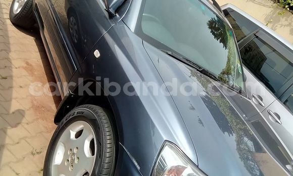 Acheter Occasion Voiture Toyota Kluger Bleu à Kampala, Ouganda Acheter Occasion Voiture Toyota Kluger Bleu à Kampala, Ouganda