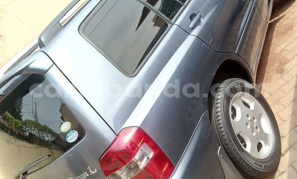 Acheter Occasion Voiture Toyota Kluger Bleu à Kampala, Ouganda Acheter Occasion Voiture Toyota Kluger Bleu à Kampala, Ouganda