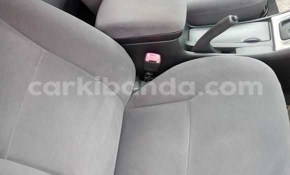 Acheter Occasion Voiture Toyota Runx Gris à Kampala, Ouganda Acheter Occasion Voiture Toyota Runx Gris à Kampala, Ouganda