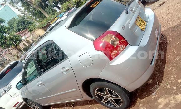 Acheter Occasion Voiture Toyota Runx Gris à Kampala, Ouganda Acheter Occasion Voiture Toyota Runx Gris à Kampala, Ouganda