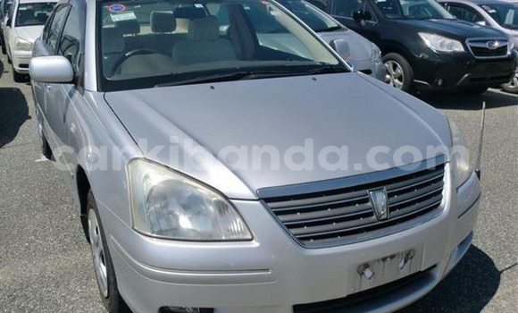 Gura Nshya Toyota Premio Silver Imodoka i Kampala mu Uganda Gura Nshya Toyota Premio Silver Imodoka i Kampala mu Uganda