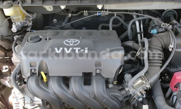 Gura Nshya Toyota Premio Silver Imodoka i Kampala mu Uganda Gura Nshya Toyota Premio Silver Imodoka i Kampala mu Uganda