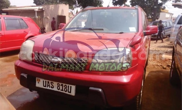 Nunua Ilio tumika Nissan X–Trail Nyekundu Gari ndani ya Kampala nchini Uganda