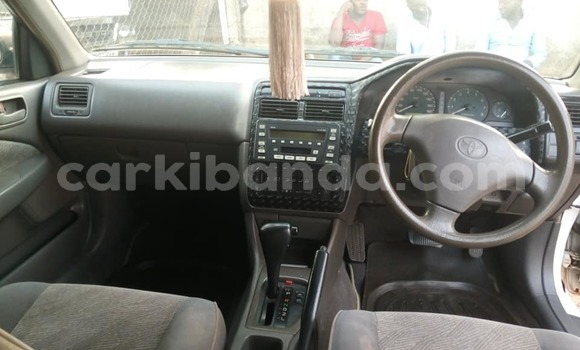 Nunua Ilio tumika Toyota Premio Nyeupe Gari ndani ya Kampala nchini Uganda Nunua Ilio tumika Toyota Premio Nyeupe Gari ndani ya Kampala nchini Uganda