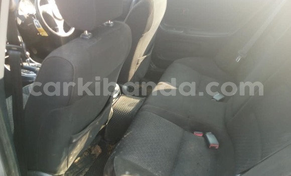 Nunua Ilio tumika Toyota Altezza Fedha Gari ndani ya Kampala nchini Uganda Nunua Ilio tumika Toyota Altezza Fedha Gari ndani ya Kampala nchini Uganda