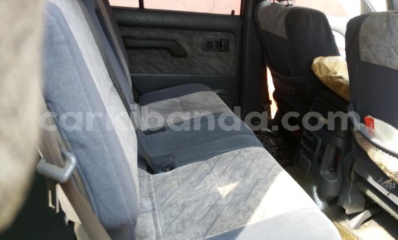 Nunua Ilio tumika Toyota Land Cruiser Prado Fedha Gari ndani ya Kampala nchini Uganda Nunua Ilio tumika Toyota Land Cruiser Prado Fedha Gari ndani ya Kampala nchini Uganda