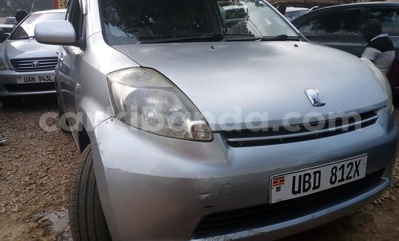 Gura Yakoze Toyota Spacio Silver Imodoka i Kampala mu Uganda Gura Yakoze Toyota Spacio Silver Imodoka i Kampala mu Uganda