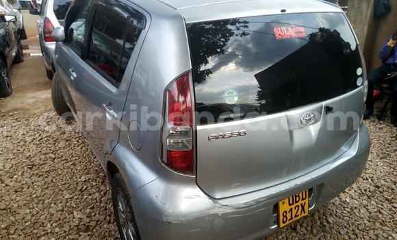 Nunua Ilio tumika Toyota Spacio Fedha Gari ndani ya Kampala nchini Uganda Nunua Ilio tumika Toyota Spacio Fedha Gari ndani ya Kampala nchini Uganda