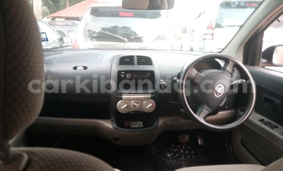 Nunua Ilio tumika Toyota Spacio Fedha Gari ndani ya Kampala nchini Uganda Nunua Ilio tumika Toyota Spacio Fedha Gari ndani ya Kampala nchini Uganda