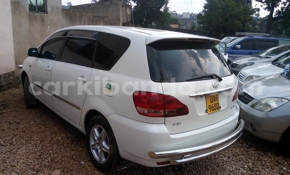 Buy Used Toyota Ipsum White Car in Adjumani in Northern