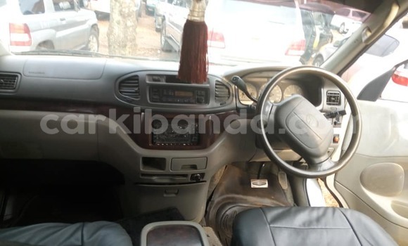 Nunua Ilio tumika Toyota Regius Fedha Gari ndani ya Adjumani nchini Kaskazini Nunua Ilio tumika Toyota Regius Fedha Gari ndani ya Adjumani nchini Kaskazini