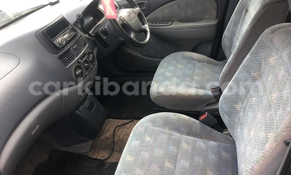 Nunua Ilio tumika Toyota Raum Bluu Gari ndani ya Adjumani nchini Kaskazini Nunua Ilio tumika Toyota Raum Bluu Gari ndani ya Adjumani nchini Kaskazini