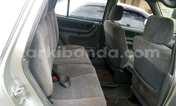 Nunua Ilio tumika Honda CR–V Fedha Gari ndani ya Amudat nchini Kaskazini Nunua Ilio tumika Honda CR–V Fedha Gari ndani ya Amudat nchini Kaskazini