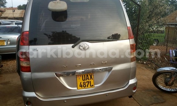 Nunua Ilio tumika Toyota Noah Fedha Gari ndani ya Adjumani nchini Kaskazini Nunua Ilio tumika Toyota Noah Fedha Gari ndani ya Adjumani nchini Kaskazini
