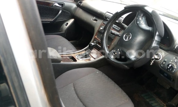 Nunua Ilio tumika Mercedes‒Benz C–Class Fedha Gari ndani ya Adjumani nchini Kaskazini Nunua Ilio tumika Mercedes‒Benz C–Class Fedha Gari ndani ya Adjumani nchini Kaskazini