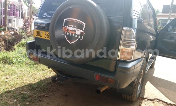 Nunua Ilio tumika Toyota Land Cruiser Nyeusi Gari ndani ya Adjumani nchini Kaskazini Nunua Ilio tumika Toyota Land Cruiser Nyeusi Gari ndani ya Adjumani nchini Kaskazini