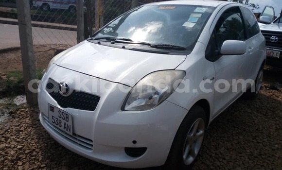 Nunua Ilio tumika Toyota Vitz Nyeupe Gari ndani ya Adjumani nchini Kaskazini Nunua Ilio tumika Toyota Vitz Nyeupe Gari ndani ya Adjumani nchini Kaskazini